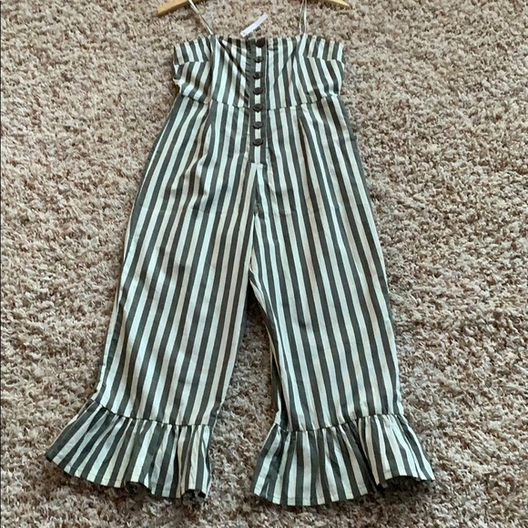 NWT! ASOS Petite Jumpsuit - Picture 3 of 10